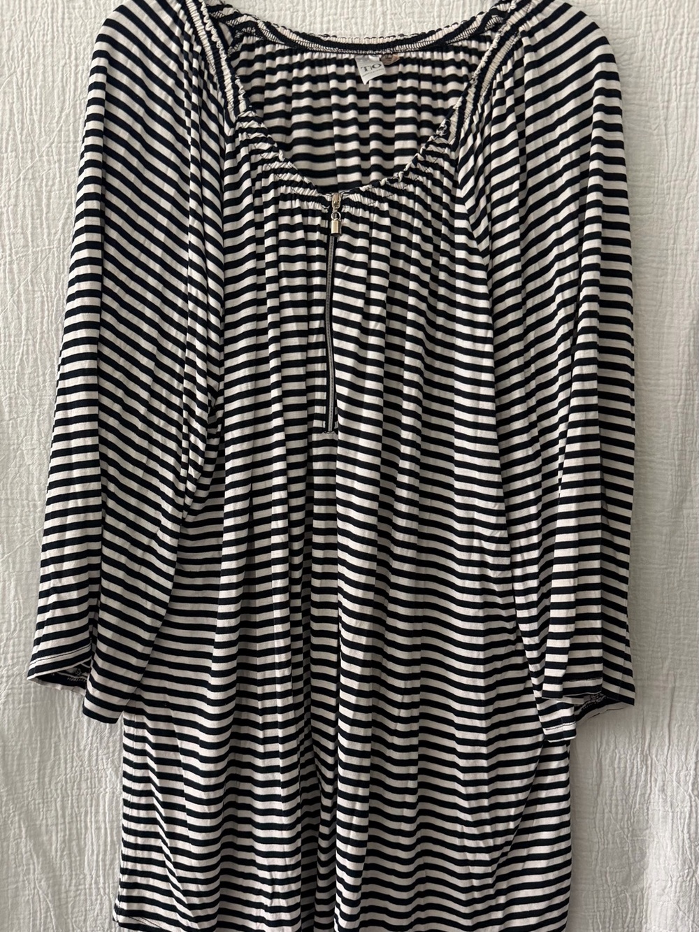 Black and White Striped Quarter Sleeve Scoop Neck Top with Zip Detail